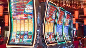 Tampilan Lobby Game bom168 dengan ratusan pilihan permainan terlengkap